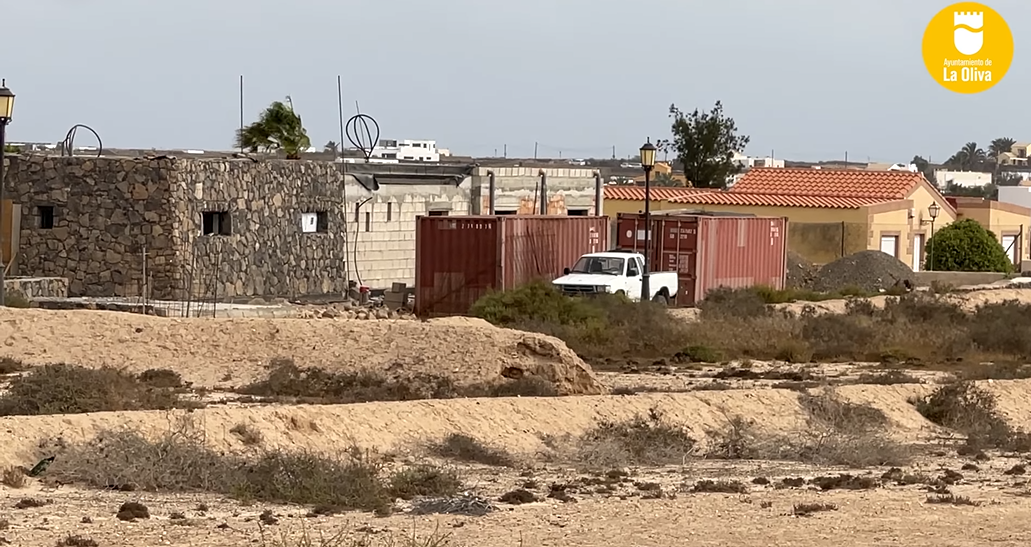 Captura-de-pantalla-274 La Oliva declara la 'guerra' a los contenedores-vivienda ilegales en zonas protegidas
