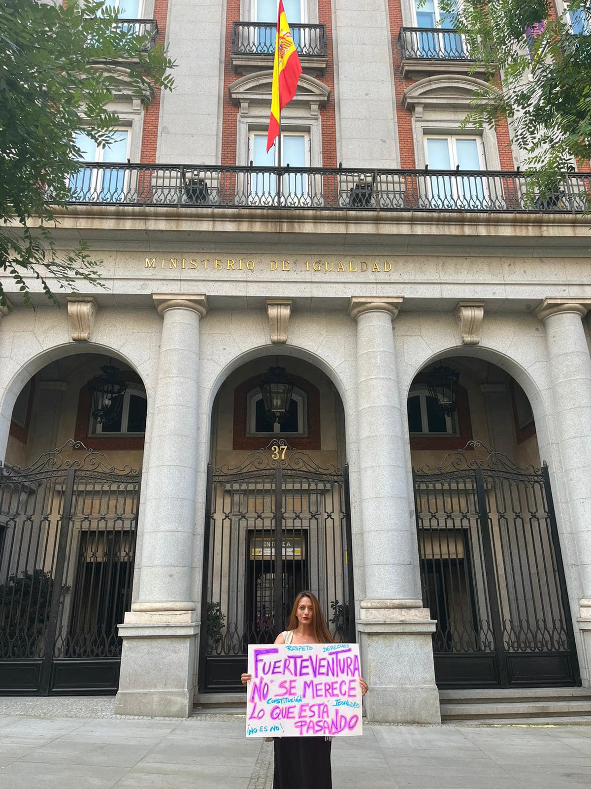 294625193_2067672913441410_846973097043721513_n Yaiza Sotorrío pide justicia ante el Ministerio de Igualdad