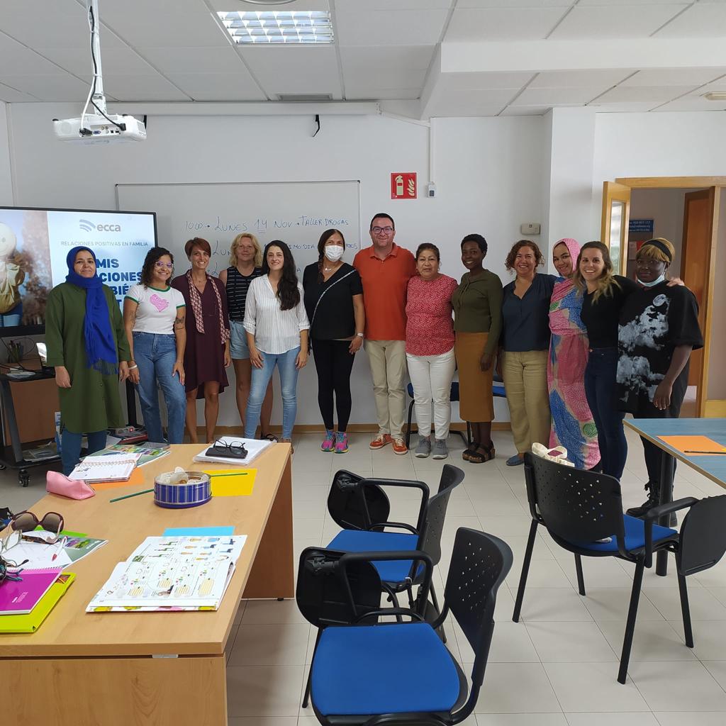 Formación en habilidades sociales en el entorno familiar gracias y Radio ECCA - Onda Fuerteventura