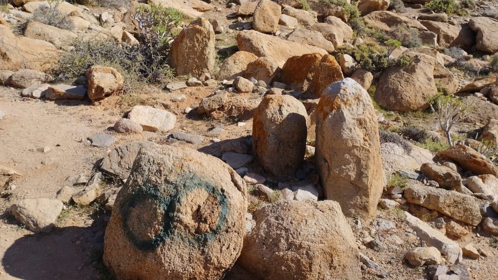 324342831_1241942723200160_4653141980633787313_n-1-1024x577 Vandalismo «sin escrúpulos» en un yacimiento arqueológico de Fuerteventura